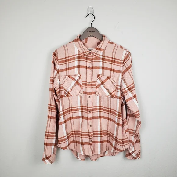 Universal Thread Rust Flannel - Picture 2 of 5